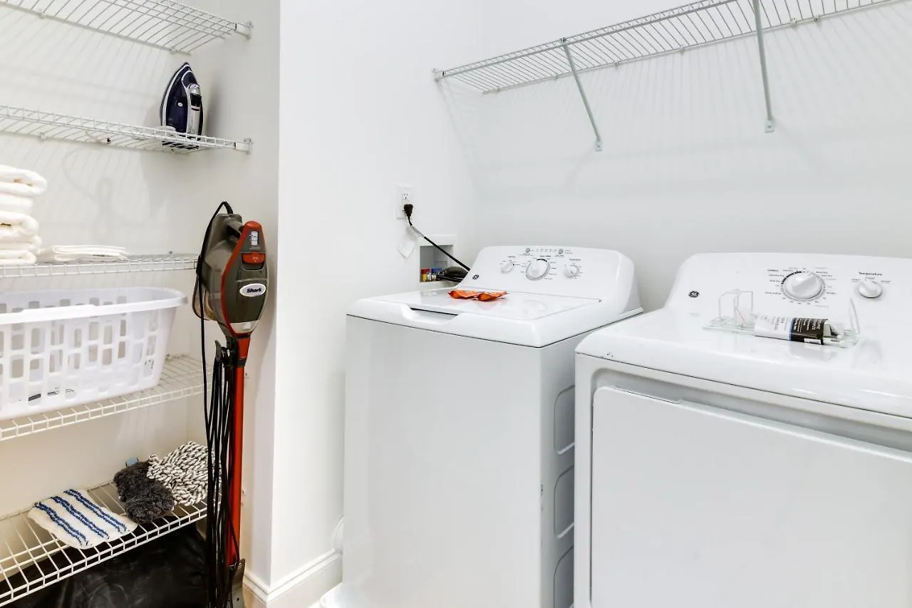 Charlotte Getaway With Yard - 3 Mi To Uptown! Villa Holiday home